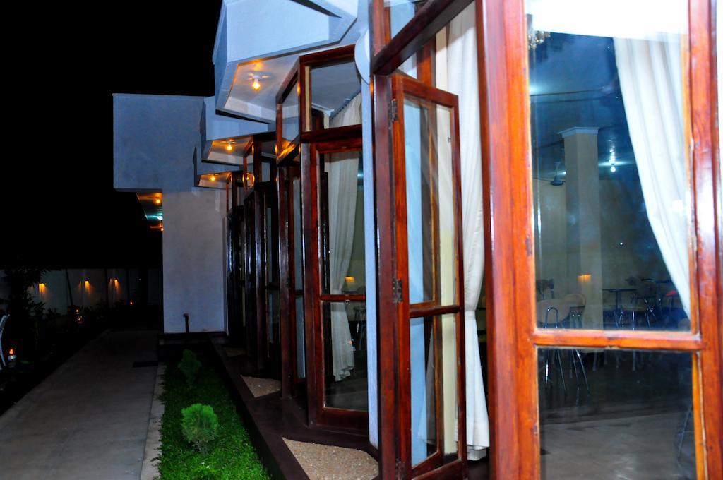 Melbourne Tourist Rest Hotell Anuradhapura Eksteriør bilde