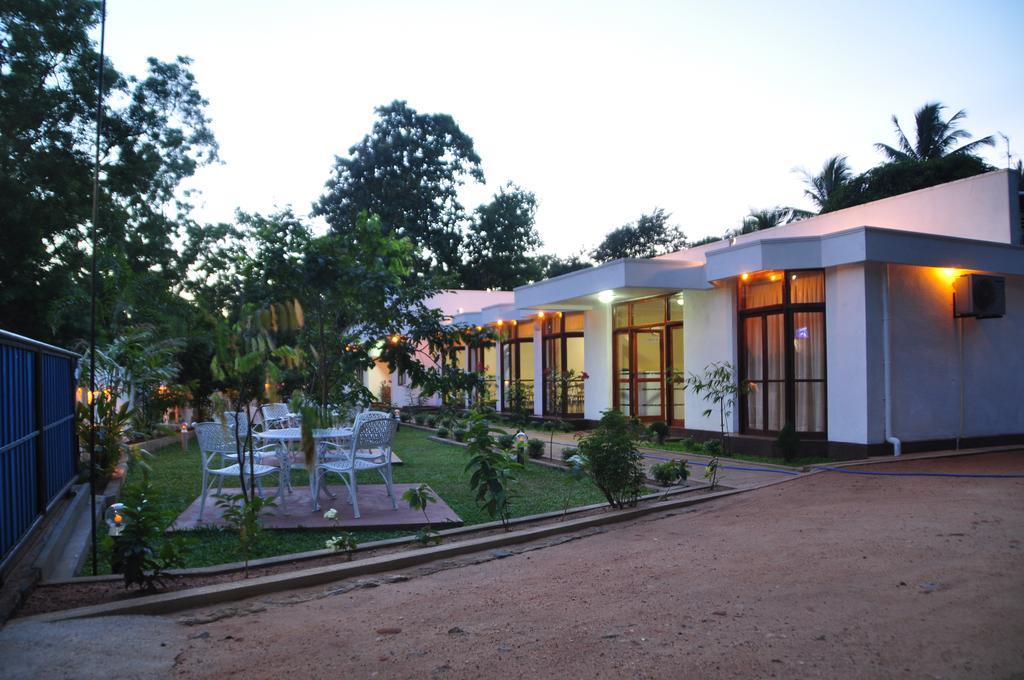 Melbourne Tourist Rest Hotell Anuradhapura Eksteriør bilde