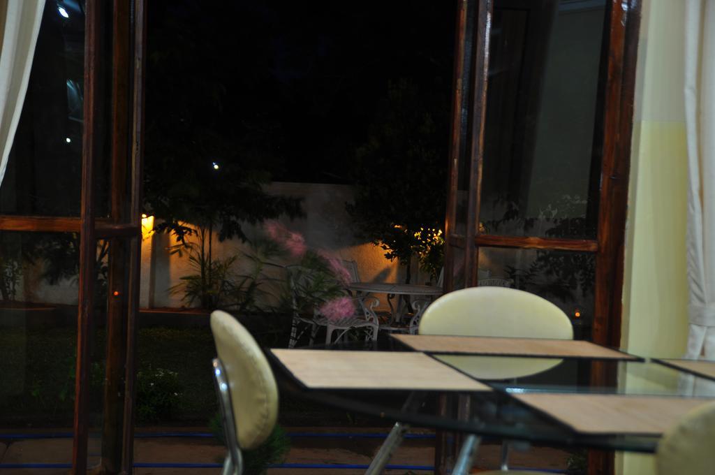 Melbourne Tourist Rest Hotell Anuradhapura Eksteriør bilde